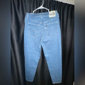 Blue Levi’s Silver Tab Woman’s Mom Jeans